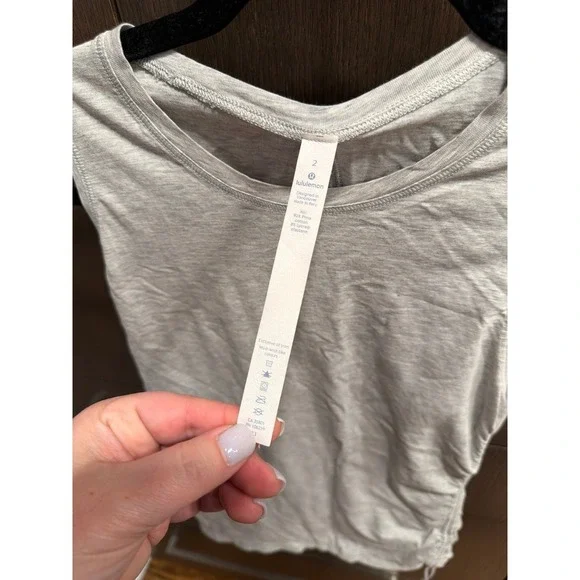 Lululemon side-tie muscle tank women's 2 - Picture 2 of 3